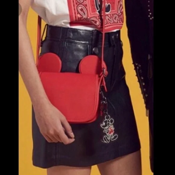 ♥️ ✨Coach Disney X Mickey Ears (New without Tags) Patricia Crossbody Bag♥️ - Picture 3 of 11